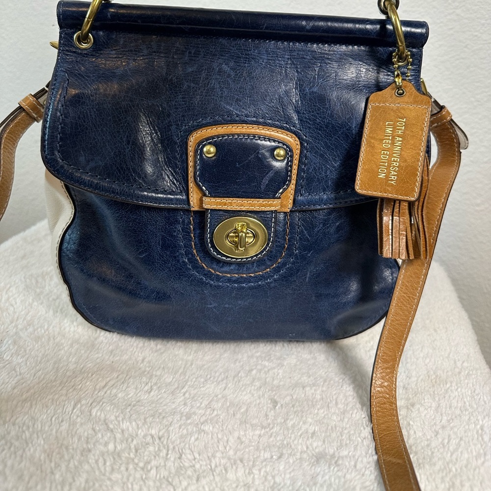 Coach Legacy Satchel Navy Cream Leather Bag Vintage Brass Turnlock Crossbody - Picture 7 of 14